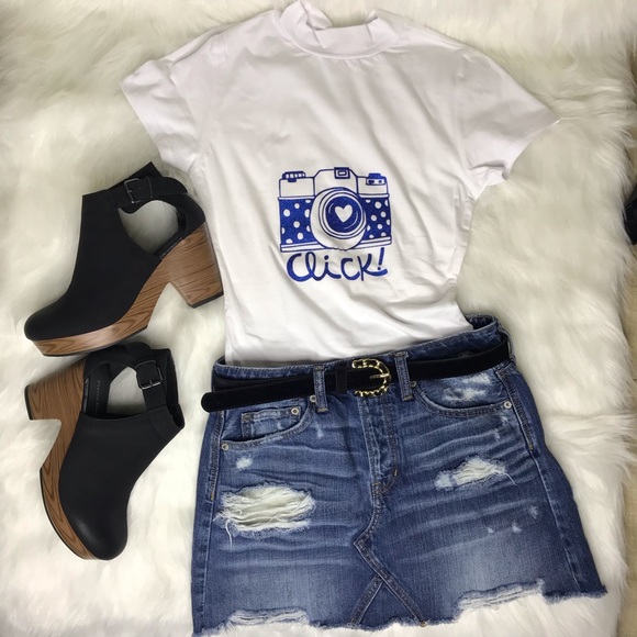 Mock Neck  Bodysuit with Graphic - Picture 2 of 3